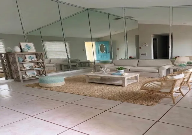 Photo 2 of Single family home for sale at 812 37th Avenue S, Saint Petersburg, FL 33705 | MLS# TB8548280 | Listing updated on 2026-09-15