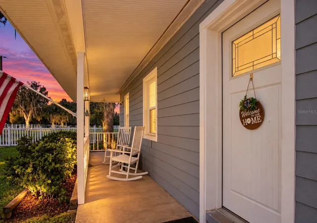 Photo 3 of Single family home for sale at 330 Moccasin Holw Rd, Lithia, FL 33547 | MLS# TB8548282 | Listing updated on 2026-09-27