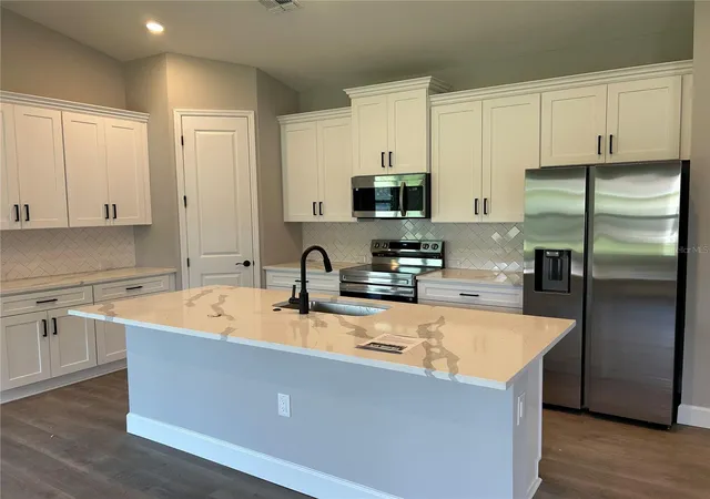 Photo 2 of Single family home for sale at 3 Thunbergia Ct, Homosassa, FL 34446 | MLS# P4939874 | Listing updated on 2026-09-14