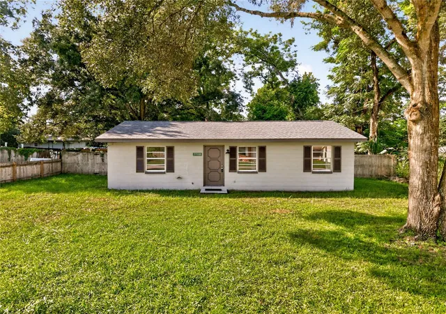 Photo 2 of Single family home for sale at 27308 Flagler Ave, Brooksville, FL 34602 | MLS# TB8548308 | Listing updated on 2026-09-28