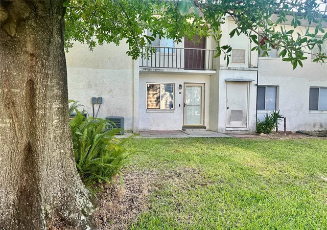 Condo for sale at 606 Pavare Ct #606, WINTER HAVEN, FL 33884 | MLS# L4965031