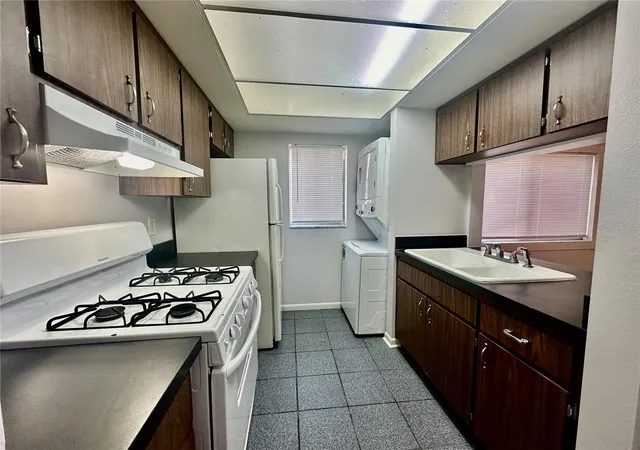 Photo 4 of Condo for sale at 606 Pavare Ct #606, Winter Haven, FL 33884 | MLS# L4965031 | Listing updated on 2026-09-15