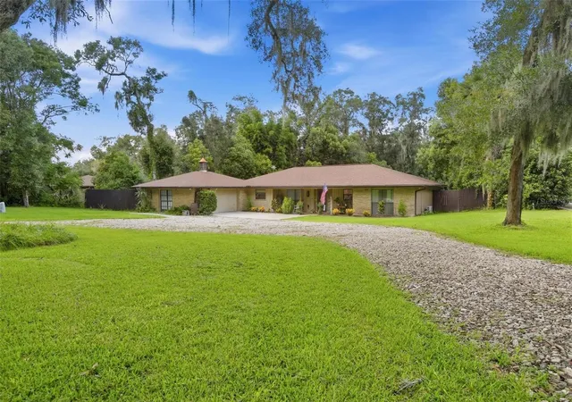 Photo 2 of Single family home for sale at 1026 Valley Frg Rd, Deland, FL 32720 | MLS# V4951255 | Listing updated on 2026-10-06