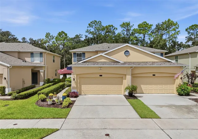 Photo 2 of Townhouse for sale at 1432 Scarlet Oak Loop, Winter Garden, FL 34787 | MLS# O6441481 | Listing updated on 2026-10-08