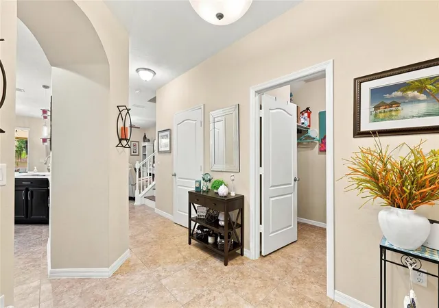 Photo 4 of Townhouse for sale at 1432 Scarlet Oak Loop, Winter Garden, FL 34787 | MLS# O6441481 | Listing updated on 2026-10-08