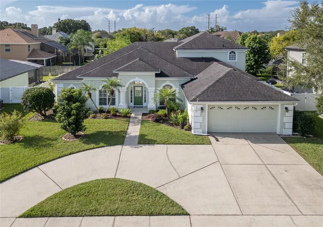 Photo 1 of Sale Pending at 2406 Blossomwood Dr, Oviedo, FL 32765 | MLS# O6441483 | Listing updated on 2026-09-23