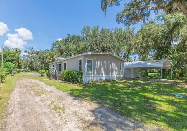 Photo 2 of Manufactured home for sale at 2250 Nichols Rd, Lithia, FL 33547 | MLS# TB8548318 | Listing updated on 2026-09-22