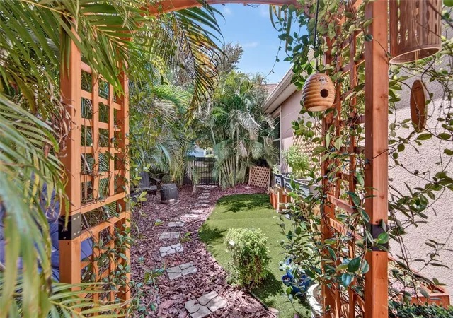 Photo 4 of Single family home for sale at 6511 Salt Crk Ave, Apollo Beach, FL 33572 | MLS# TB8548320 | Listing updated on 2026-10-06