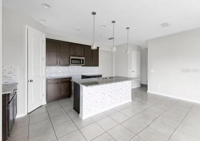 Photo 2 of Single family home for sale at 2570 Wadeview Loop, Saint Cloud, FL 34769 | MLS# O6441494 | Listing updated on 2026-10-02
