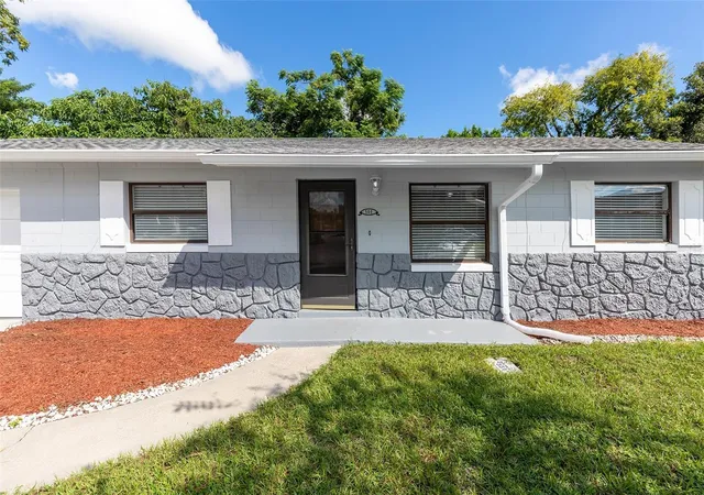 Photo 2 of Single family home for sale at 500 Birch Ct, Altamonte Springs, FL 32714 | MLS# O6441495 | Listing updated on 2026-10-03