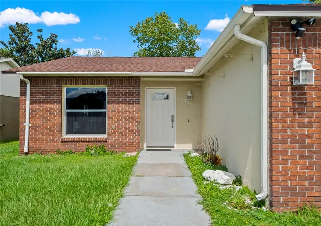 Photo 2 of Single family home for sale at 8937 Valencia Gdns Dr, Orlando, FL 32825 | MLS# W7889493 | Listing updated on 2026-09-14