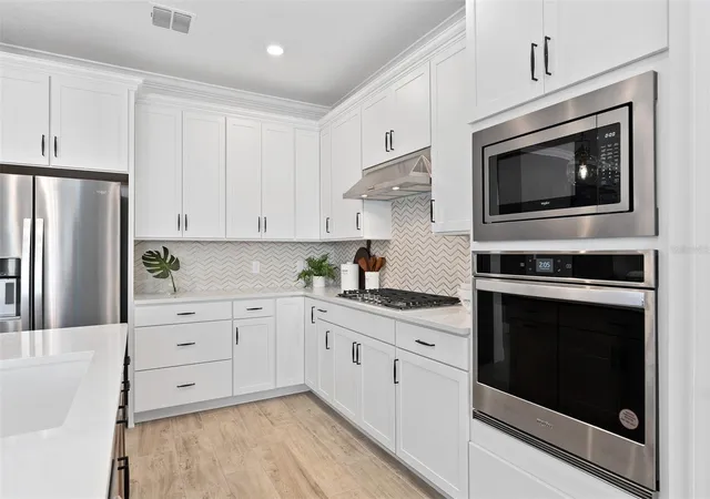 Photo 4 of Single family home for sale at 10227 Parkview Reserve Ln, Orlando, FL 32836 | MLS# O6441504 | Listing updated on 2026-09-14