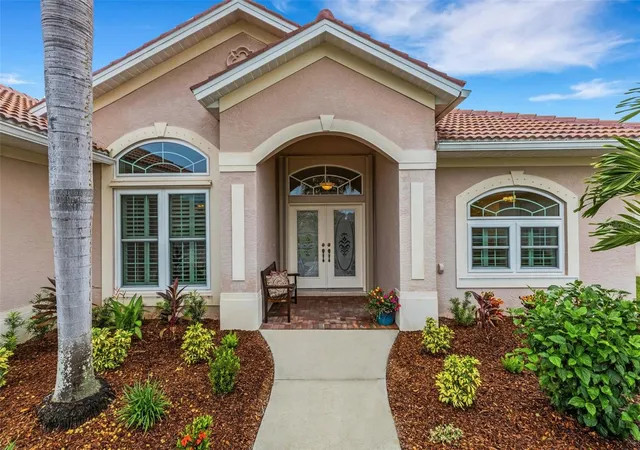 Photo 2 of Single family home for sale at 716 Silk Oak Dr, Venice, FL 34293 | MLS# N6145751 | Listing updated on 2026-10-08