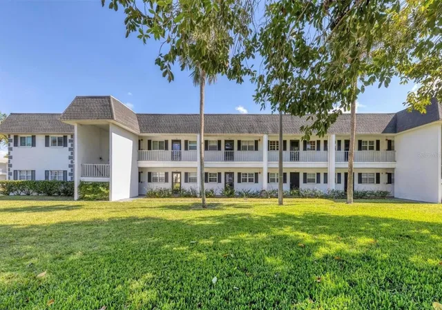 Photo 1 of Condo for sale at 105 47th Avenue Dr W #377, Bradenton, FL 34207 | MLS# A4705974 | Listing updated on 2026-09-15