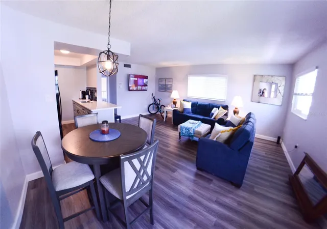 Photo 3 of Condo for sale at 105 47th Avenue Dr W #377, Bradenton, FL 34207 | MLS# A4705974 | Listing updated on 2026-09-15