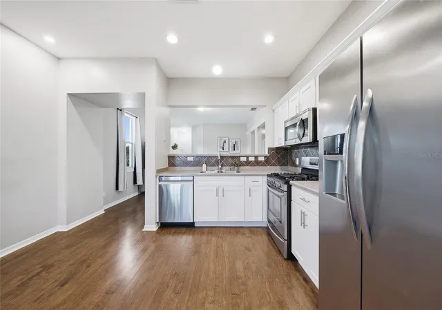 Photo 4 of Single family home for sale at 2306 Spring Holw Loop, Wesley Chapel, FL 33544 | MLS# TB8548337 | Listing updated on 2026-09-25