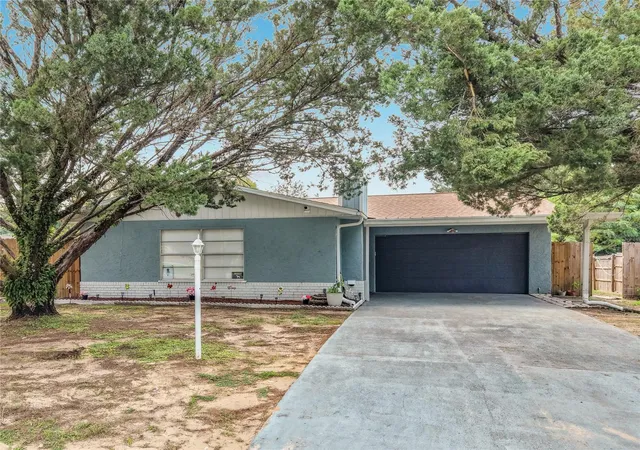 Photo 1 of Single family home for sale at 510 Sapphire Ln, Ocala, FL 34472 | MLS# OM732210 | Listing updated on 2026-09-15