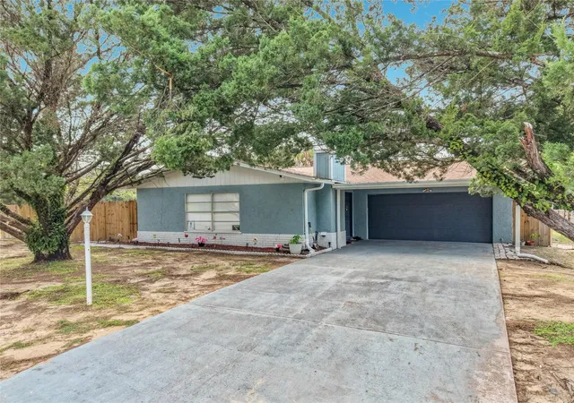 Photo 2 of Single family home for sale at 510 Sapphire Ln, Ocala, FL 34472 | MLS# OM732210 | Listing updated on 2026-09-15