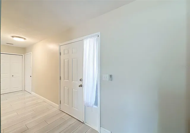 Photo 4 of Single family home for sale at 510 Sapphire Ln, Ocala, FL 34472 | MLS# OM732210 | Listing updated on 2026-09-15