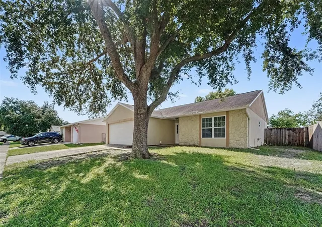 Photo 3 of Single family home for sale at 7971 Adelaide Loop, New Port Richey, FL 34655 | MLS# O6441510 | Listing updated on 2026-10-15