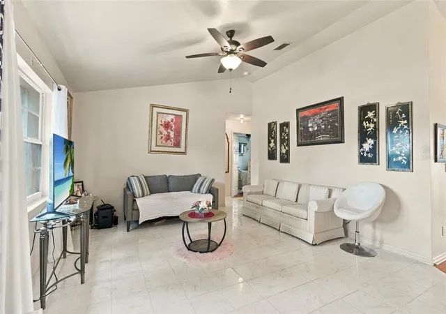 Photo 3 of Single family home for sale at 417 Trafalgar Pkwy, Cape Coral, FL 33991 | MLS# C7530697 | Listing updated on 2026-10-05