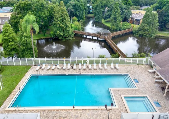 Listing Photo 4 - Condo for sale in building located at 6410 92Nd Pl N, PINELLAS PARK, FL 33782 - Unit #1401