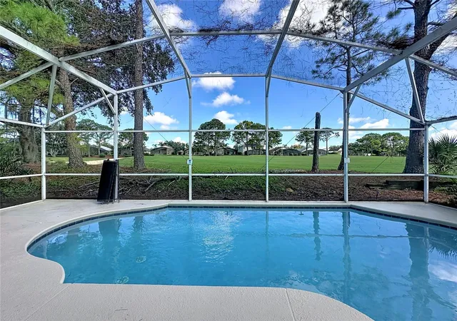 Photo 2 of Single family home for sale at 1523 Gulf Vue Dr, Haines City, FL 33844 | MLS# S5157516 | Listing updated on 2026-10-03