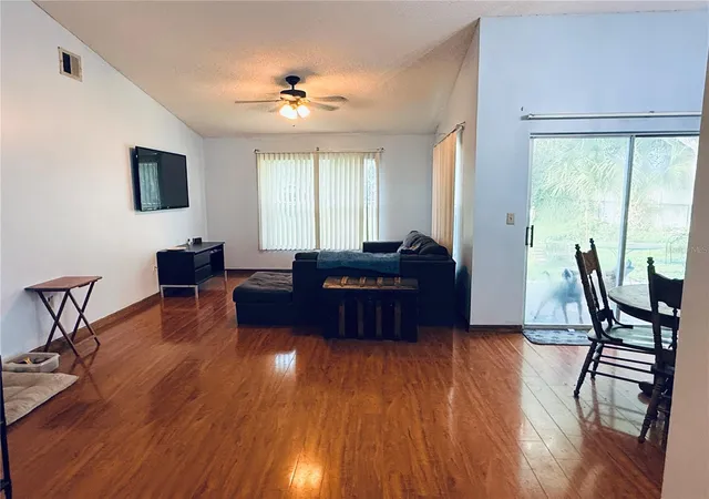 Photo 3 of Single family home for sale at 801 Chris Ct, Saint Cloud, FL 34769 | MLS# S5157518 | Listing updated on 2026-09-15