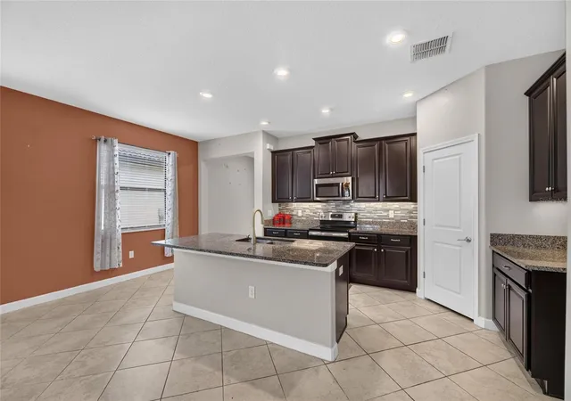 Photo 4 of Single family home for sale at 16836 Whisper Elm St, Wimauma, FL 33598 | MLS# TB8548349 | Listing updated on 2026-09-18