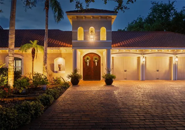 Photo 2 of Mansion for sale at 817 Hail Ct, Port Orange, FL 32127 | MLS# V4951262 | Listing updated on 2026-10-02