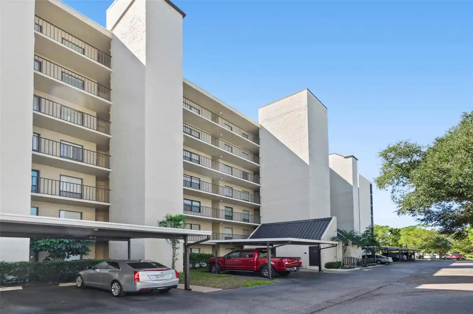 Listing Photo 2 - Condo for sale in 2900 Cvs Cay Dr located at 2900 Cvs Cay Dr, Clearwater, FL 33760 - Unit #4B