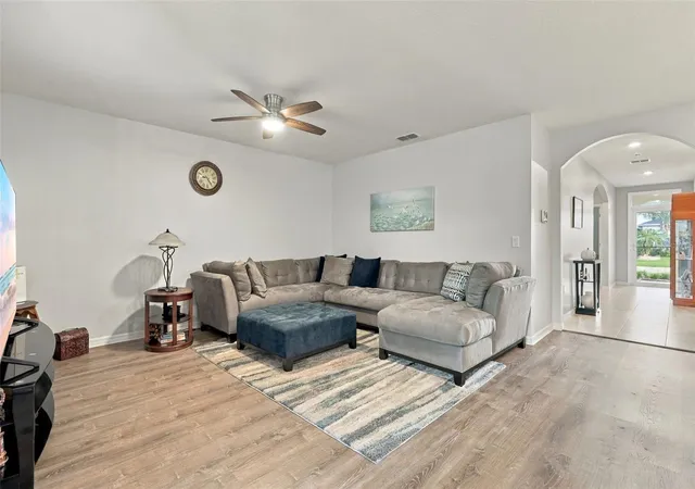 Photo 3 of Single family home for sale at 123 Old Ml Pond Rd, Edgewater, FL 32141 | MLS# V4951265 | Listing updated on 2026-09-17