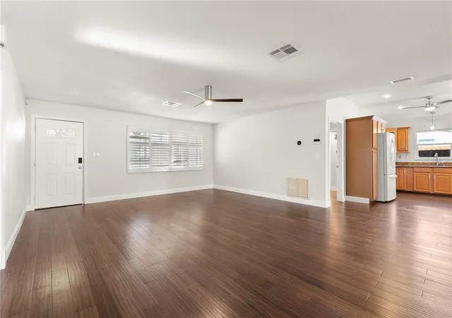 Photo 4 of Single family home for sale at 2254 Morningside Dr, Clearwater, FL 33764 | MLS# TB8548363 | Listing updated on 2026-09-24