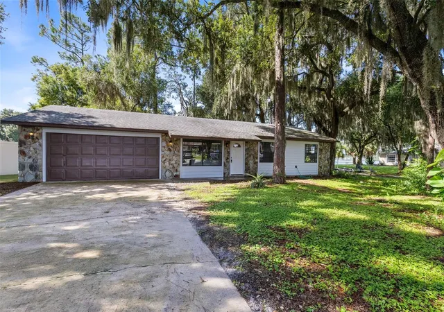 Photo 3 of Single family home for sale at 6360 Jess Ct, Saint Cloud, FL 34771 | MLS# S5157521 | Listing updated on 2026-09-15