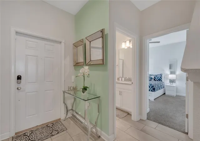 Photo 4 of Townhouse for sale at 1557 Sandbagger Dr, Davenport, FL 33896 | MLS# O6441529 | Listing updated on 2026-09-19