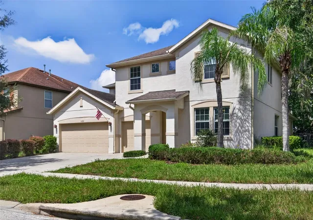 Photo 1 of Single family home for sale at 15718 Starling Dale Ln, Lithia, FL 33547 | MLS# TB8548367 | Listing updated on 2026-10-04