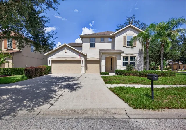 Photo 2 of Single family home for sale at 15718 Starling Dale Ln, Lithia, FL 33547 | MLS# TB8548367 | Listing updated on 2026-10-04