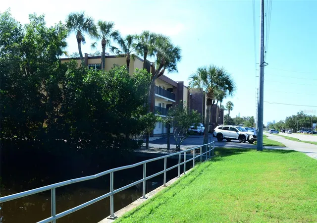 Photo 3 of Condo for sale at 4435 1st Street NE #111, Saint Petersburg, FL 33703 | MLS# TB8548370 | Listing updated on 2026-09-19