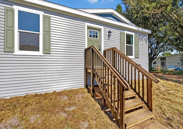 Photo 28 of Manufactured home for sale at 2207 Hialeah Ave, LEESBURG, FL 34748 | MLS# P4939885 | Listing updated on 2026-10-09