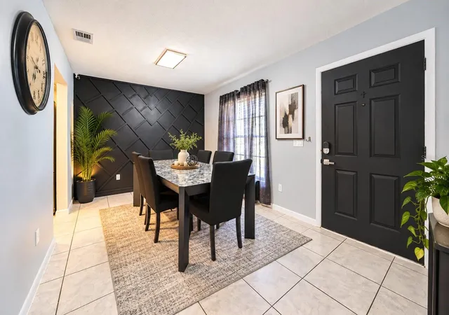 Photo 1 of Single family home for sale at 7802 River Ridge Dr, Temple Terrace, FL 33637 | MLS# TB8548373 | Listing updated on 2026-09-26