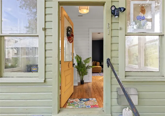 Photo 3 of Single family home for sale at 61 Abbott St, Saint Augustine, FL 32084 | MLS# FC321424 | Listing updated on 2026-09-21