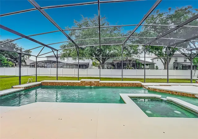 Photo 3 of Single family home for sale at 13412 Summer Rain Dr, Orlando, FL 32828 | MLS# O6441551 | Listing updated on 2026-10-08