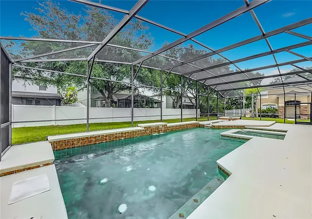 Photo 4 of Single family home for sale at 13412 Summer Rain Dr, Orlando, FL 32828 | MLS# O6441551 | Listing updated on 2026-10-08