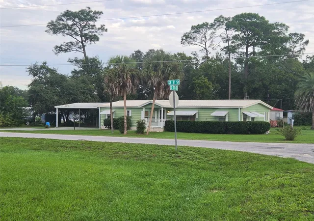 Photo 2 of Sale Pending at 17355 Se 21st Street, Silver Springs, FL 34488 | MLS# OM732223 | Listing updated on 2026-09-15