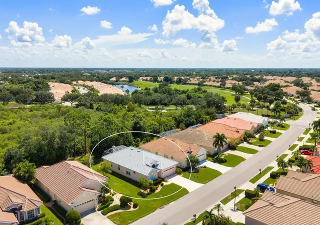 Photo 3 of Single family home for sale at 711 Back Nine Dr, Venice, FL 34285 | MLS# N6145755 | Listing updated on 2026-09-17
