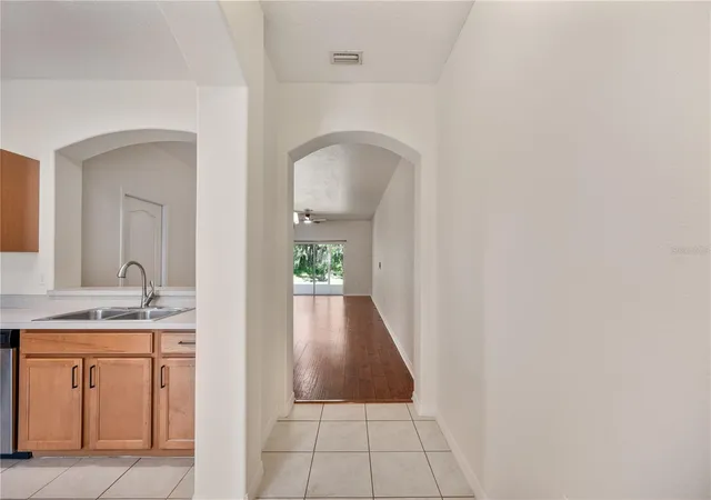 Photo 4 of Sale Pending at 4176 Shade Tree Ln, Lakeland, FL 33812 | MLS# L4965049 | Listing updated on 2026-09-24