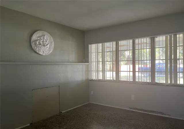 Photo 4 of Single family home for sale at 21 Lind Ave, Kissimmee, FL 34744 | MLS# S5157527 | Listing updated on 2026-10-02