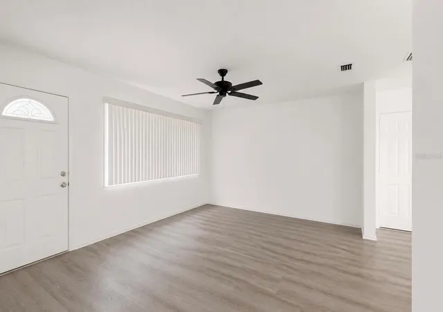 Photo 3 of Single family home for sale at 2331 Nansen Ave, Orlando, FL 32817 | MLS# O6441573 | Listing updated on 2026-10-04