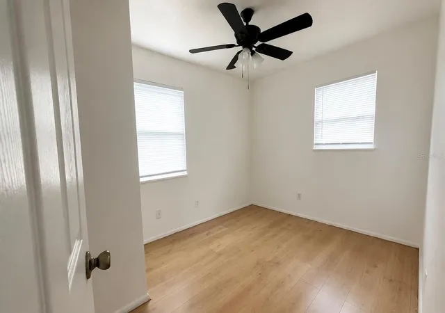 Photo 4 of Single family home for sale at 2331 Nansen Ave, Orlando, FL 32817 | MLS# O6441573 | Listing updated on 2026-10-04