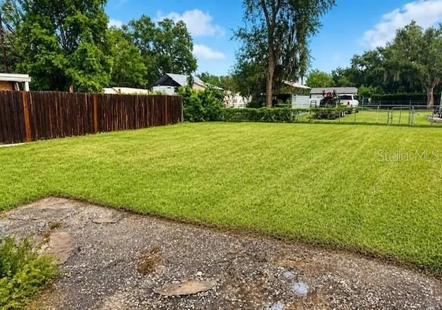 Photo 6 of Single family home for sale at 2331 Nansen Ave, ORLANDO, FL 32817 | MLS# O6441573 | Listing updated on 2026-10-04